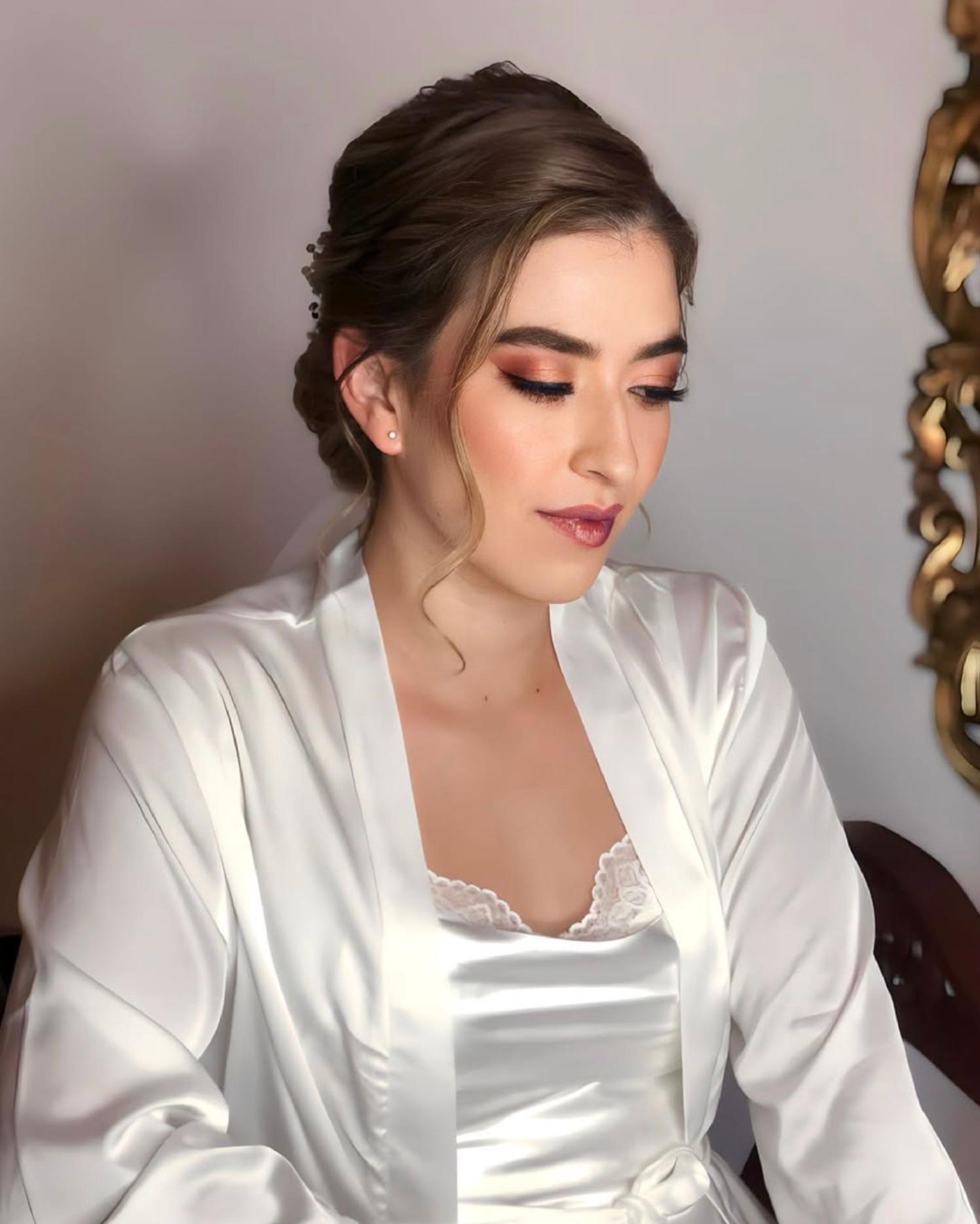 Tribu Nupcial Maquillaje y Peinado | 10% De descuento – foto 1